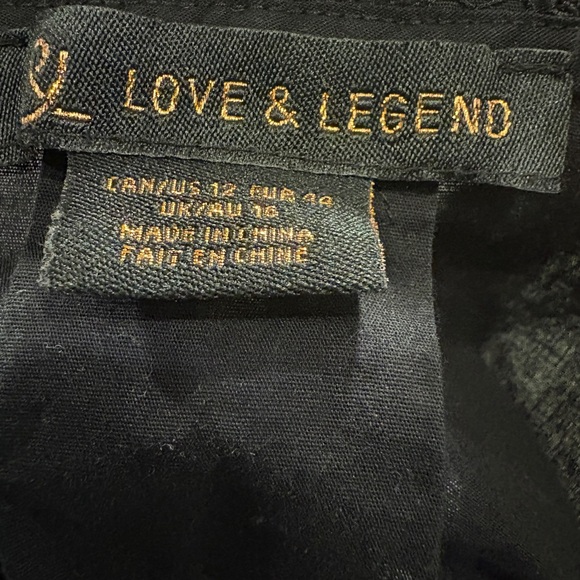 🍀4 for $25🍀 

Black lace/appliqué blouse - Picture 7 of 11